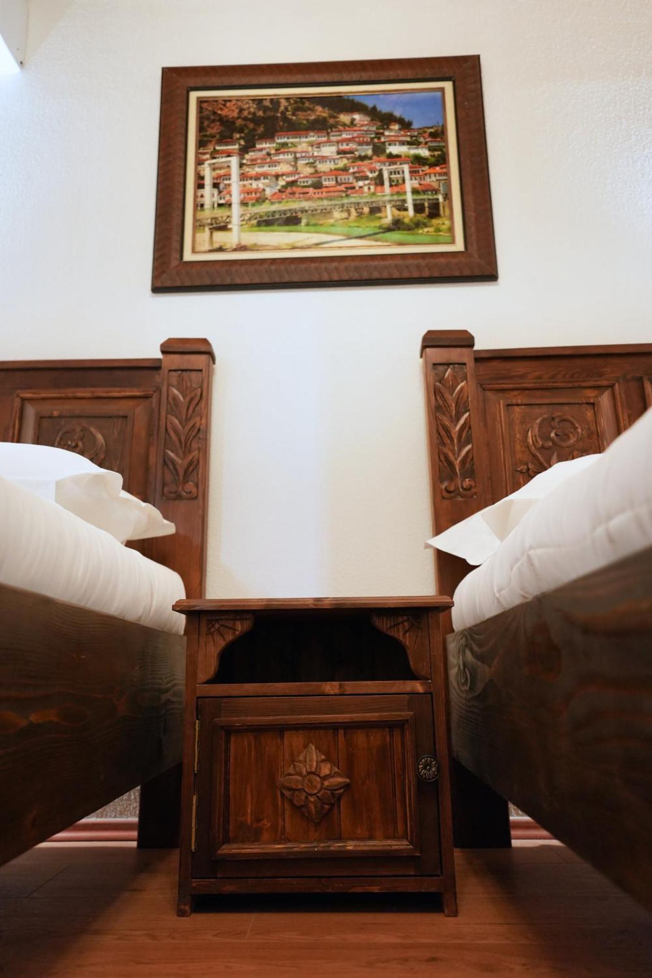 City Street Hotel Gjirokastër Quarto foto