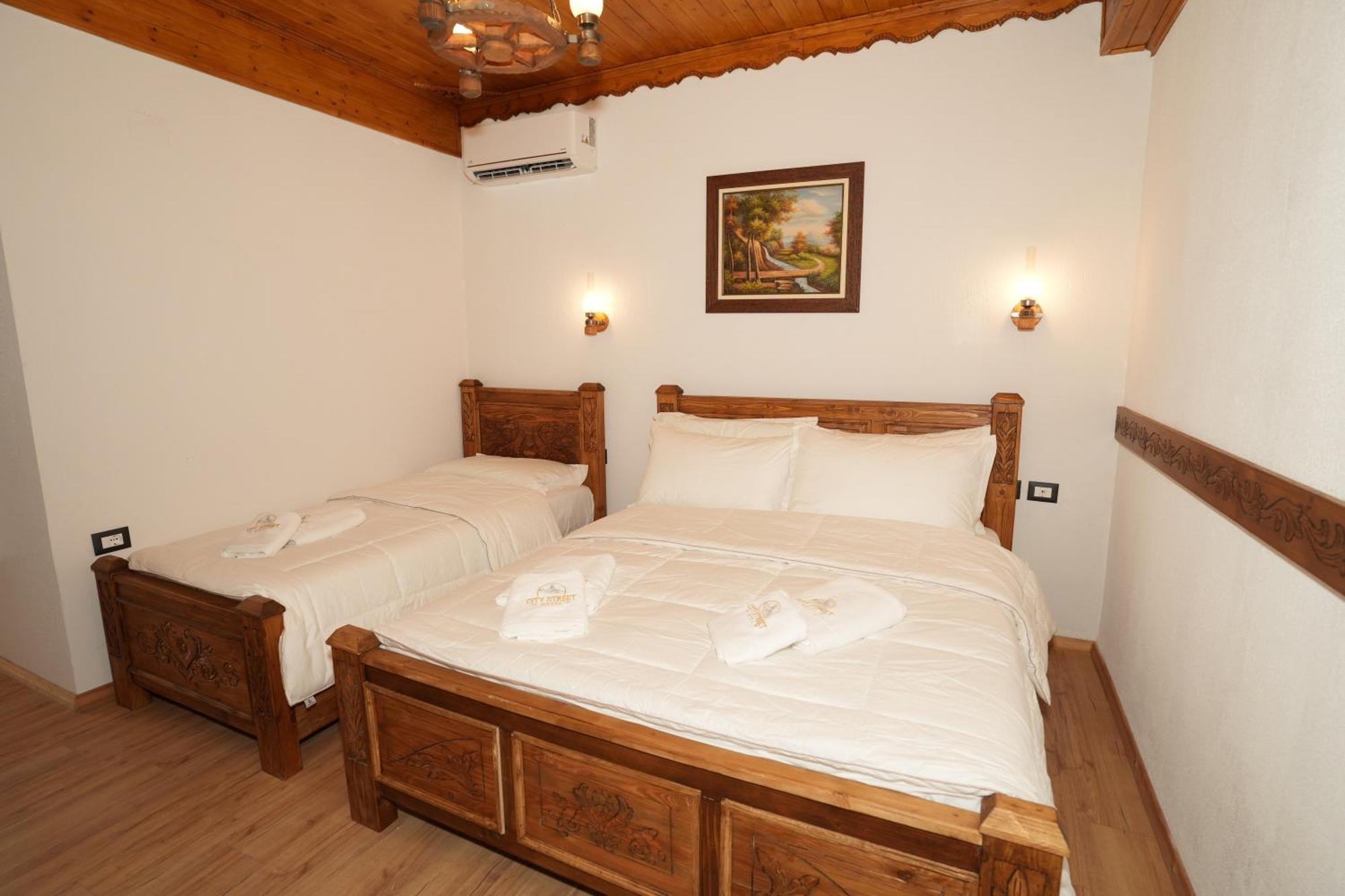 City Street Hotel Gjirokastër Quarto foto